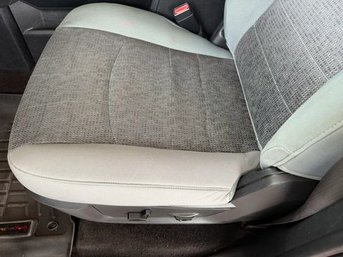 Used 2016 RAM 1500 Big Horn AWD/4WD image 9