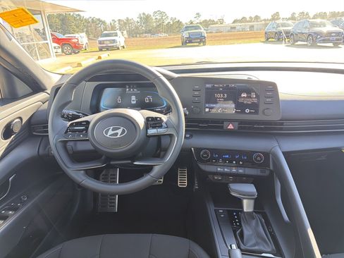 New 2026 Hyundai Elantra Sport image 9