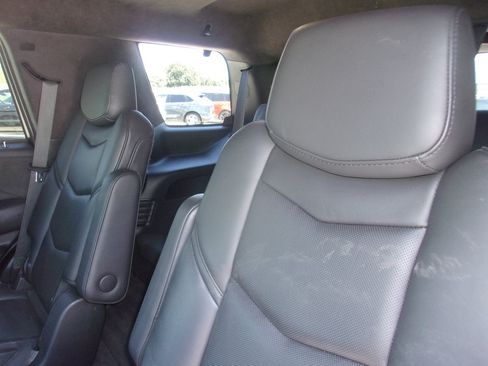 Used 2020 Cadillac Escalade Platinum AWD/4WD image 15