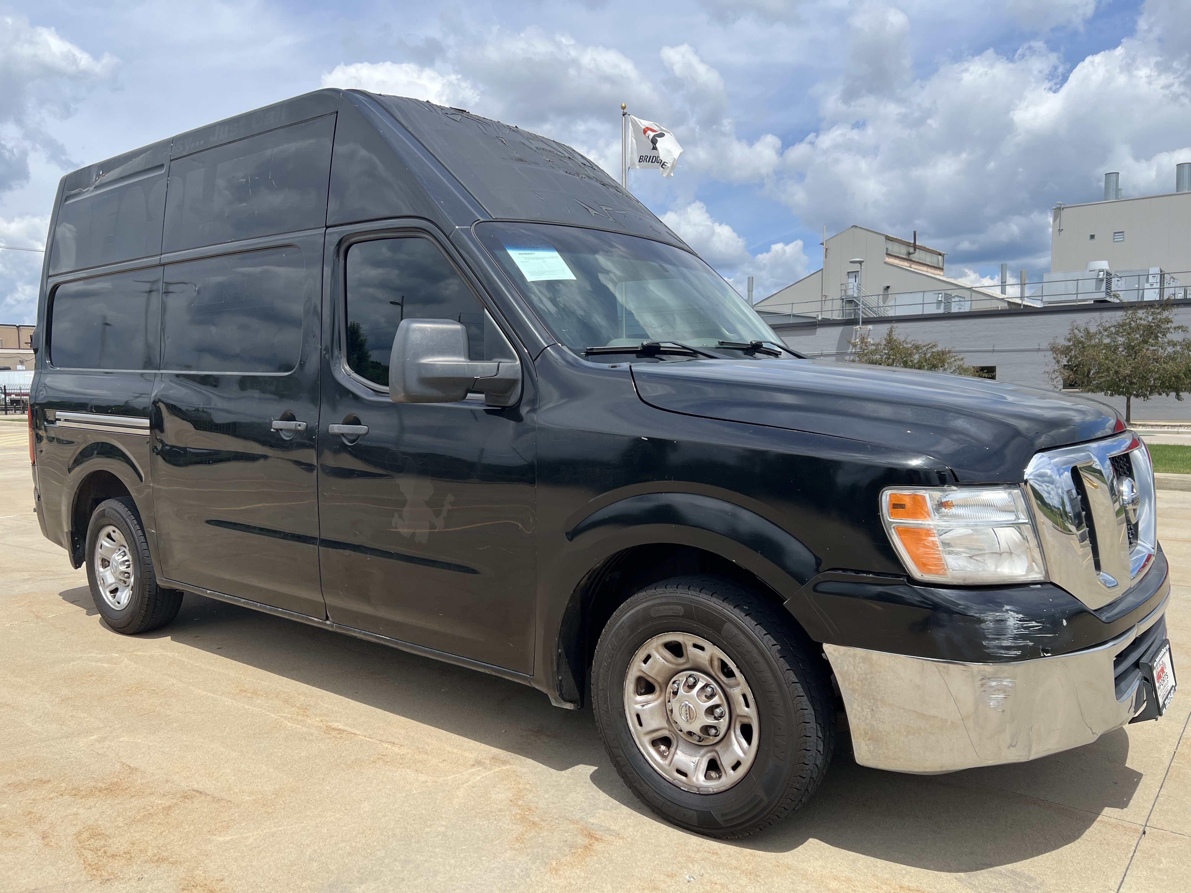 Used 2013 Nissan NV 2500 SV w/ Technology Pkg RWD image 11