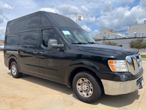 Used 2013 Nissan NV 2500 SV w/ Technology Pkg RWD image 11