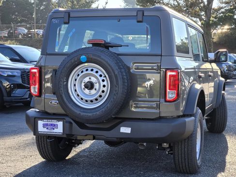 New 2025 Ford Bronco 4-Door AWD/4WD image 17