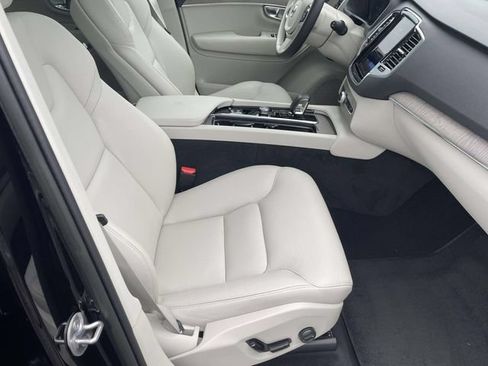 Used 2023 Volvo XC90 B6 Plus AWD/4WD image 20