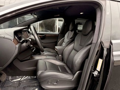 Used 2018 Tesla Model X 100D image 19