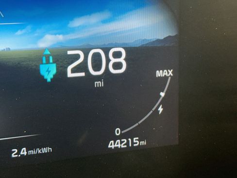 Used 2023 Kia Niro Wind FWD image 18