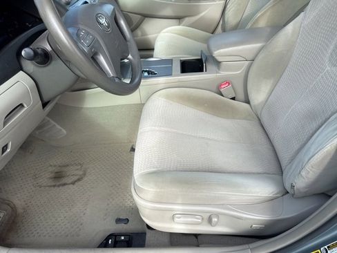 Used 2010 Toyota Camry LE image 15