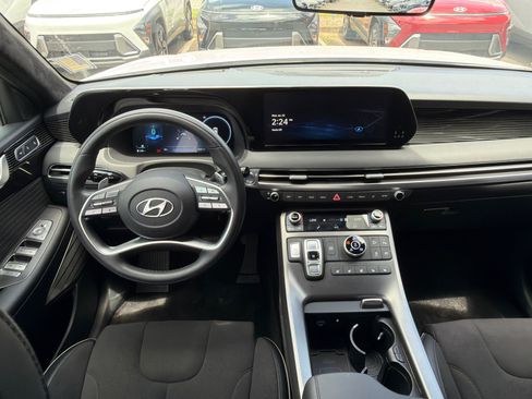 Certified 2025 Hyundai Palisade Calligraphy AWD/4WD image 24