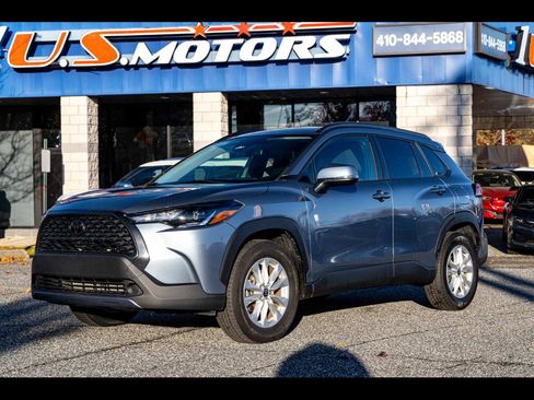Used 2024 Toyota Corolla Cross LE image 1