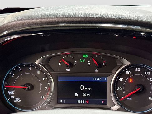 Used 2023 Chevrolet Traverse LT w/ Midnight/Sport Edition image 13