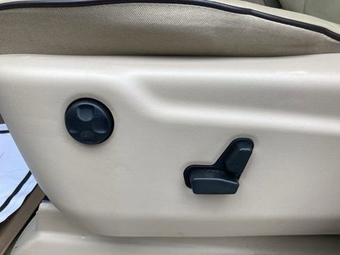 Used 2021 Jeep Grand Cherokee Overland w/ Protech Group AWD/4WD image 27