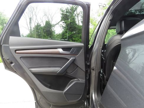Used 2022 Audi Q5 2.0T Premium Plus AWD/4WD image 19