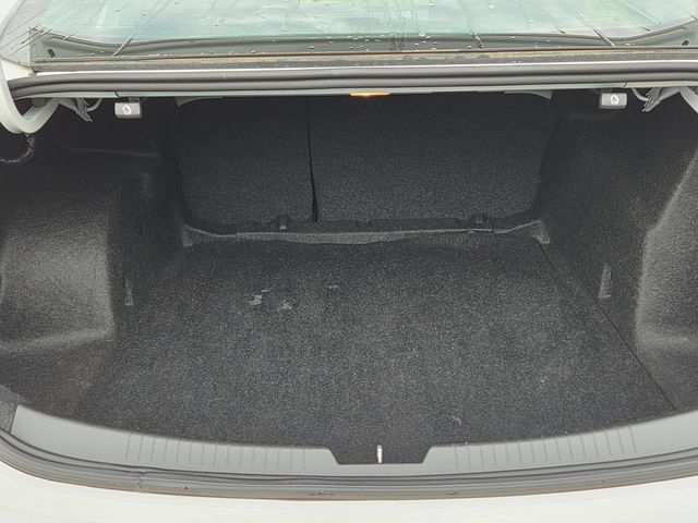 Used 2024 Chevrolet Malibu LT FWD image 11