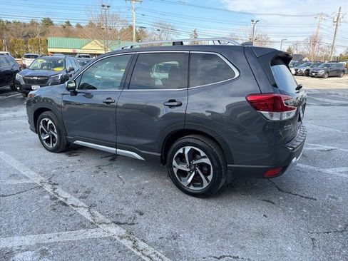 Used 2023 Subaru Forester Touring image 5