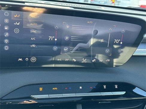 New 2026 Buick Enclave Sport Touring w/ Super Cruise Package image 19