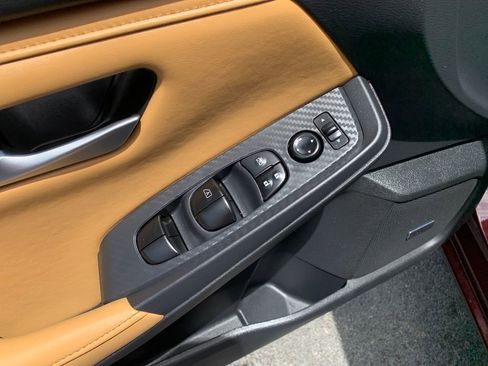 Used 2025 Nissan Sentra SV w/ SV Premium Package FWD image 20