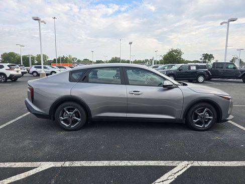 Used 2025 Kia K4 FWD image 8