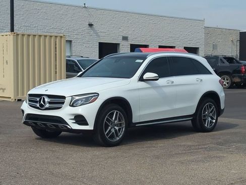 Used 2019 Mercedes-Benz GLC 300 4MATIC image 7