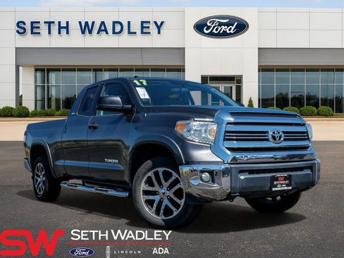 Used 2017 Toyota Tundra SR5 image 1