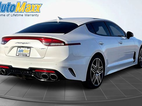 Used 2022 Kia Stinger GT1 RWD image 9
