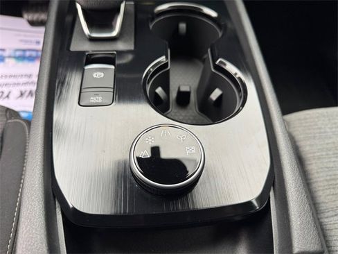 Used 2021 Nissan Rogue S image 26