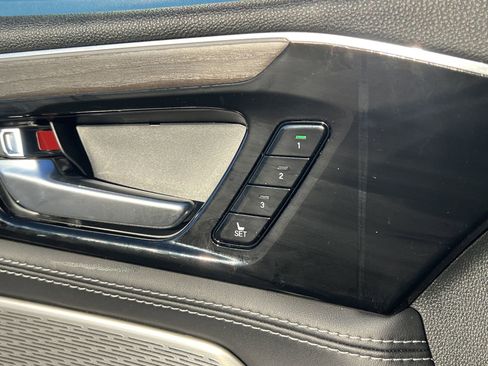 Used 2023 Acura MDX Advance image 17