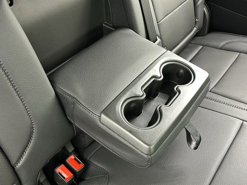 Used 2025 GMC Sierra 3500 Denali image 44