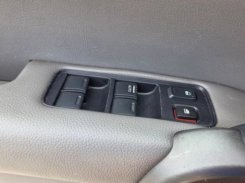 Used 2010 Honda CR-V LX image 27