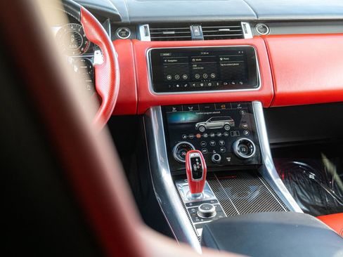 Certified 2021 Land Rover Range Rover Sport SVR image 22