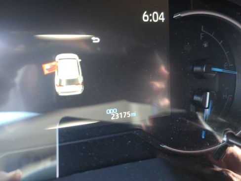 Used 2025 Toyota RAV4 XLE w/ Weather Package AWD/4WD image 1