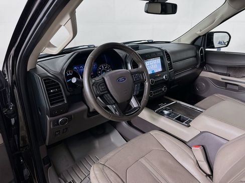 Used 2018 Ford Expedition Limited RWD image 10