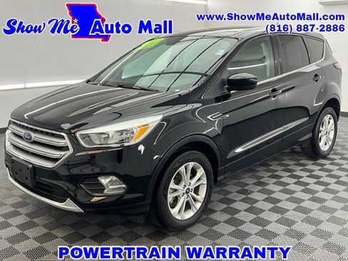 Used 2017 Ford Escape SE w/ SE Cold Weather Package AWD/4WD image 1