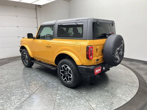 Certified 2022 Ford Bronco Outer Banks AWD/4WD image 2