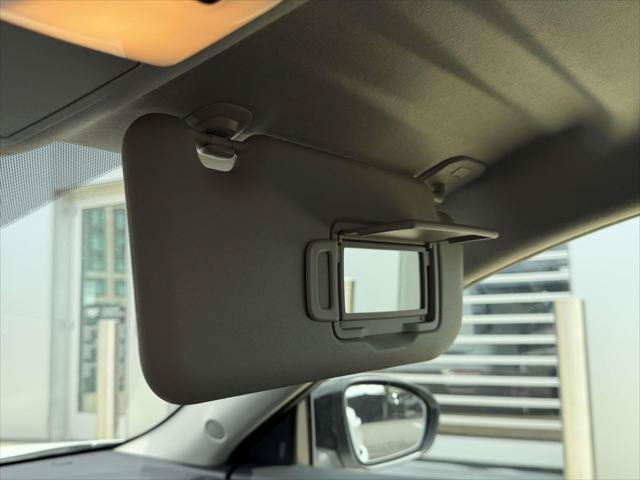 Used 2023 Nissan Sentra SR w/ Electronics Package FWD image 34