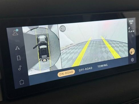 Used 2020 Land Rover Defender 110 First Edition image 34