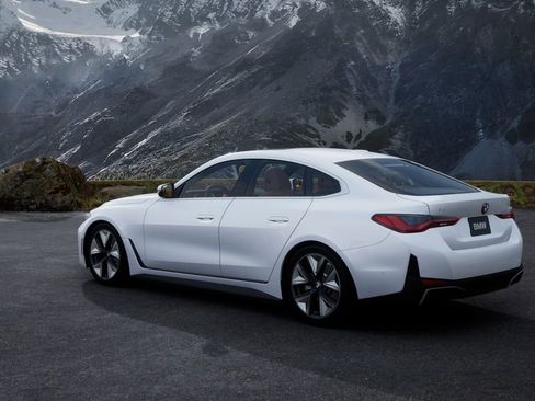 New 2026 BMW i4 eDrive40 image 2