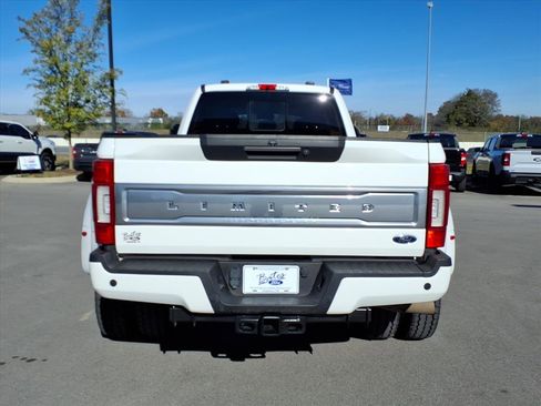 Certified 2022 Ford F450 Limited w/ FX4 Off-Road Package image 4