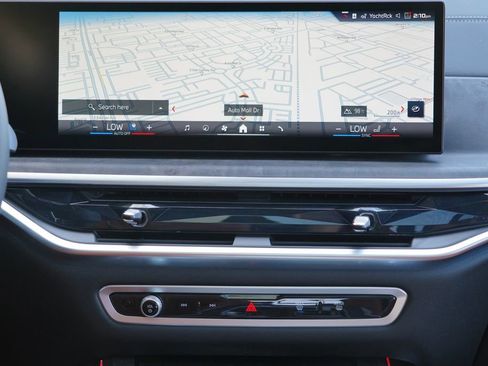 New 2026 BMW X7 M60i image 14