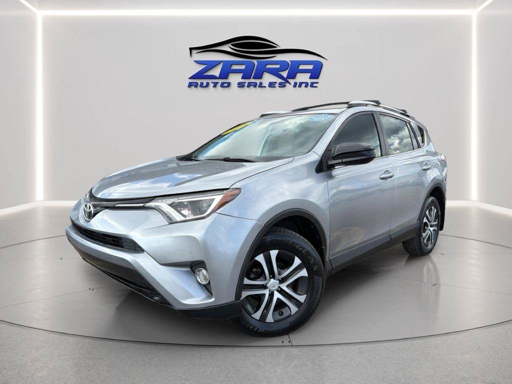 Used 2016 Toyota RAV4 LE AWD/4WD image 1