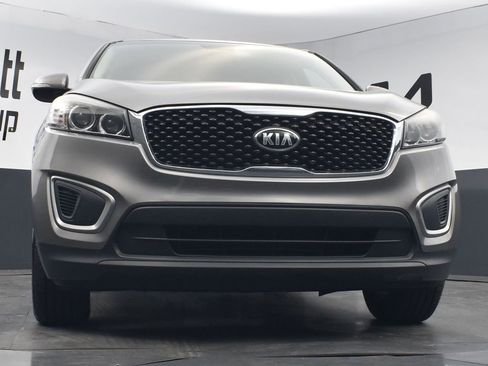 Used 2016 Kia Sorento L FWD image 24