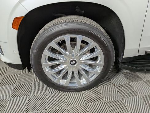 Certified 2024 Cadillac Escalade Premium Luxury w/ LPO, Floor Liner Package AWD/4WD image 38