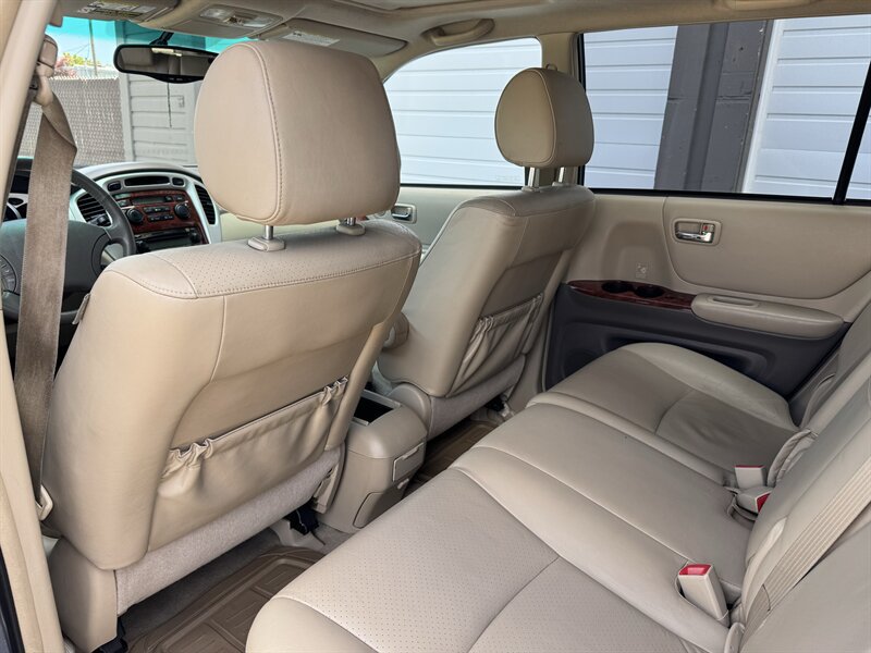 Used 2006 Toyota Highlander Limited AWD/4WD image 12