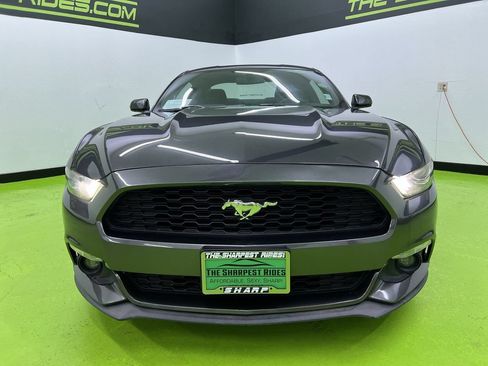 Used 2017 Ford Mustang Coupe RWD image 3