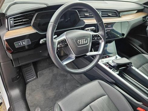 Used 2024 Audi Q8 e-tron Premium Plus w/ Premium Plus Package AWD/4WD image 12
