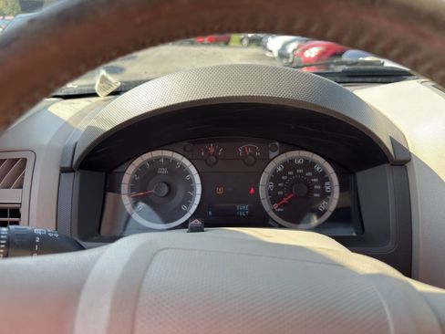 Used 2009 Ford Escape XLT image 12