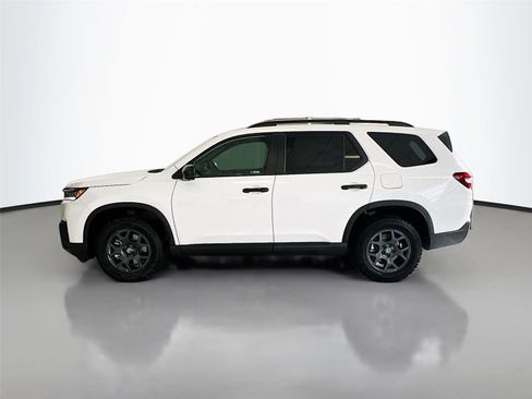 New 2026 Honda Pilot TrailSport image 9