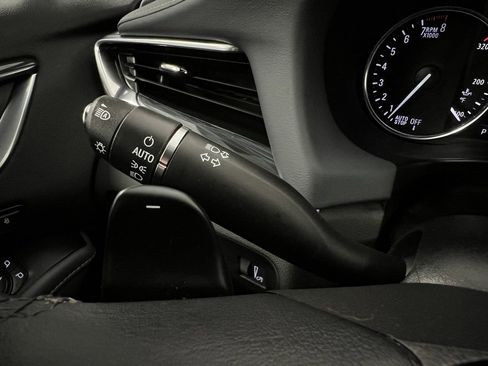 Used 2024 Buick Enclave Premium image 32