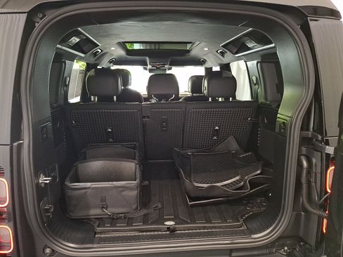 Certified 2025 Land Rover Defender 110 X AWD/4WD image 27