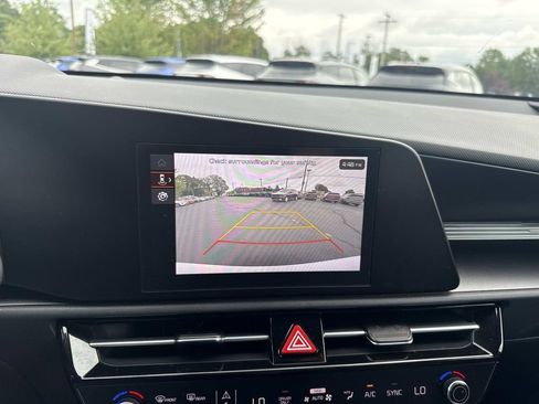 Used 2025 Kia Niro LX FWD image 22