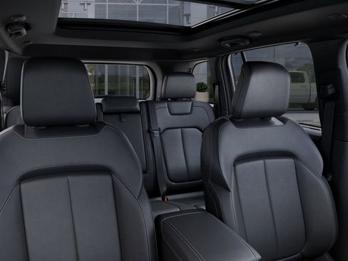 New 2026 Jeep Grand Cherokee Limited w/ Luxury Tech Group II AWD/4WD image 26