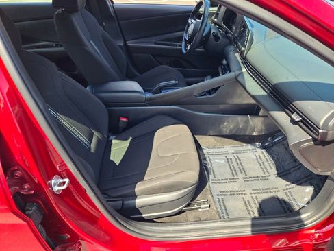 Used 2025 Hyundai Elantra Sport w/ Cargo Package FWD image 7